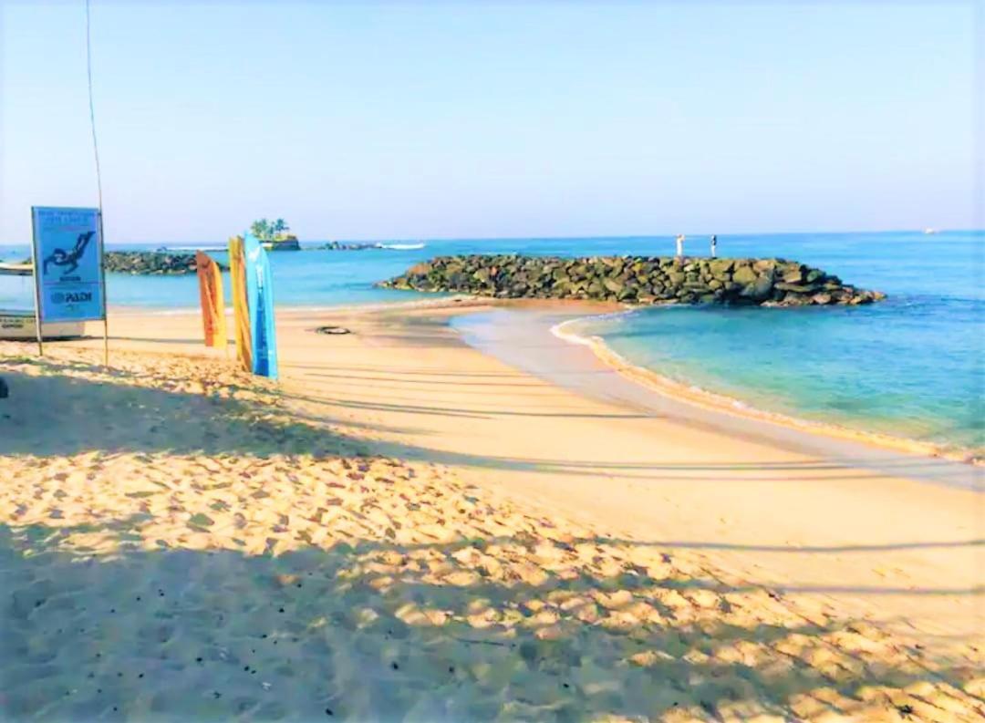 Sea Shell Villa Hikkaduwa 2 Separate Cabanas Ocean Front Villa Экстерьер фото
